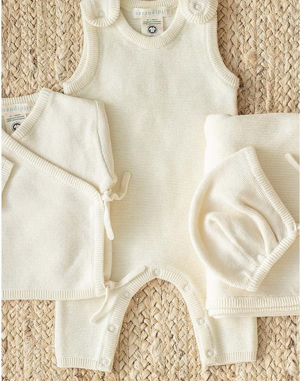 Serendipity Organics 4pc Knit Newborn Set in natural colors.